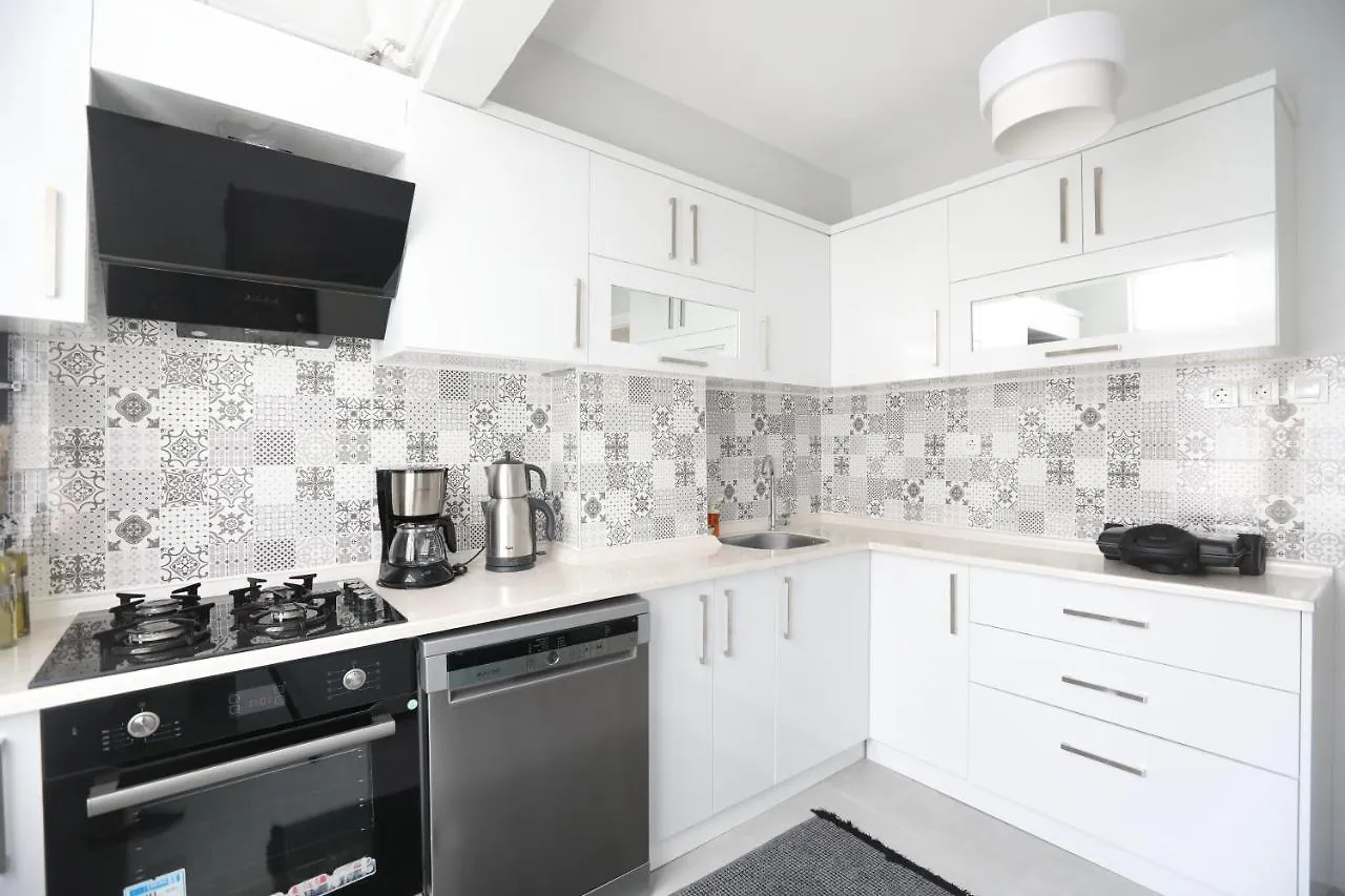 Apartment Merkezi Konumda Klimali Aile Dostu Daire Istanbul