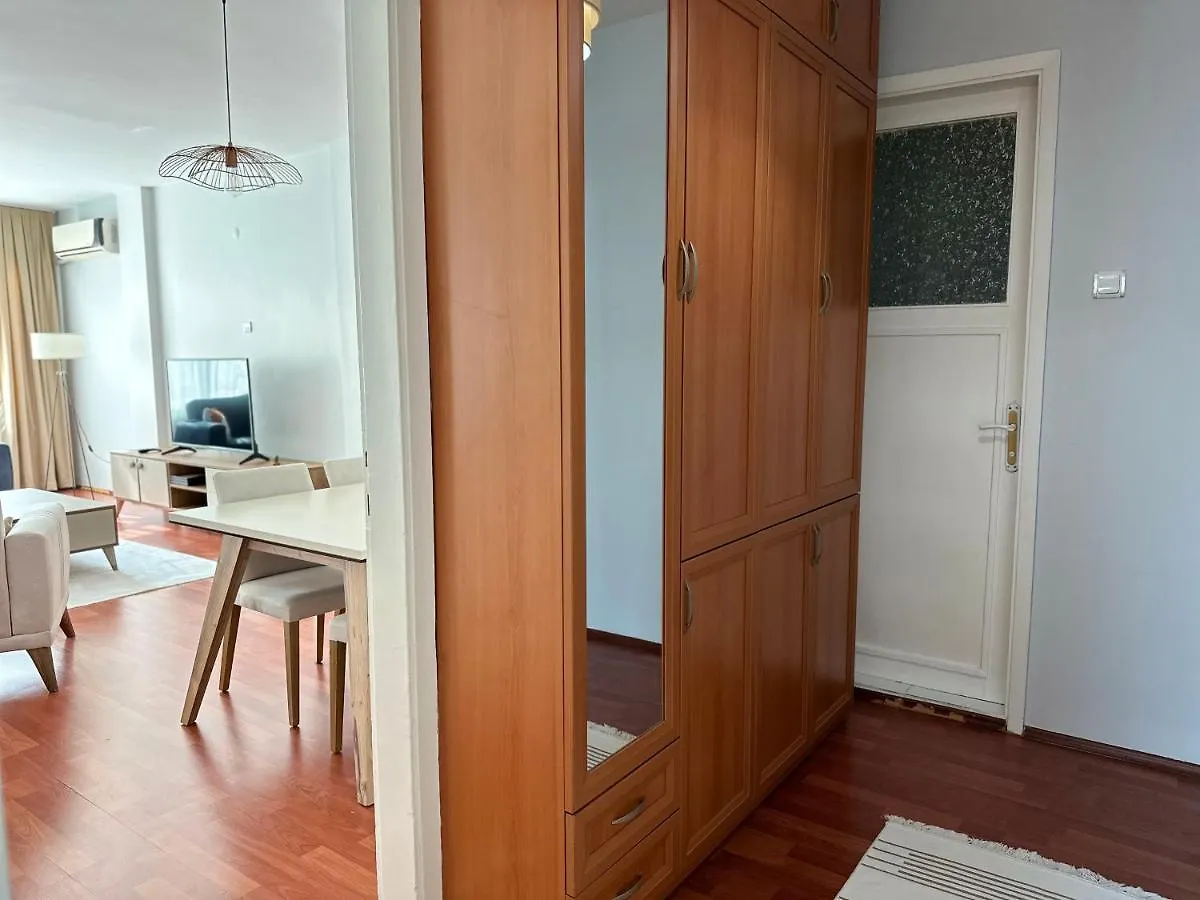 Merkezi Konumda Klimali Aile Dostu Daire Istanbul